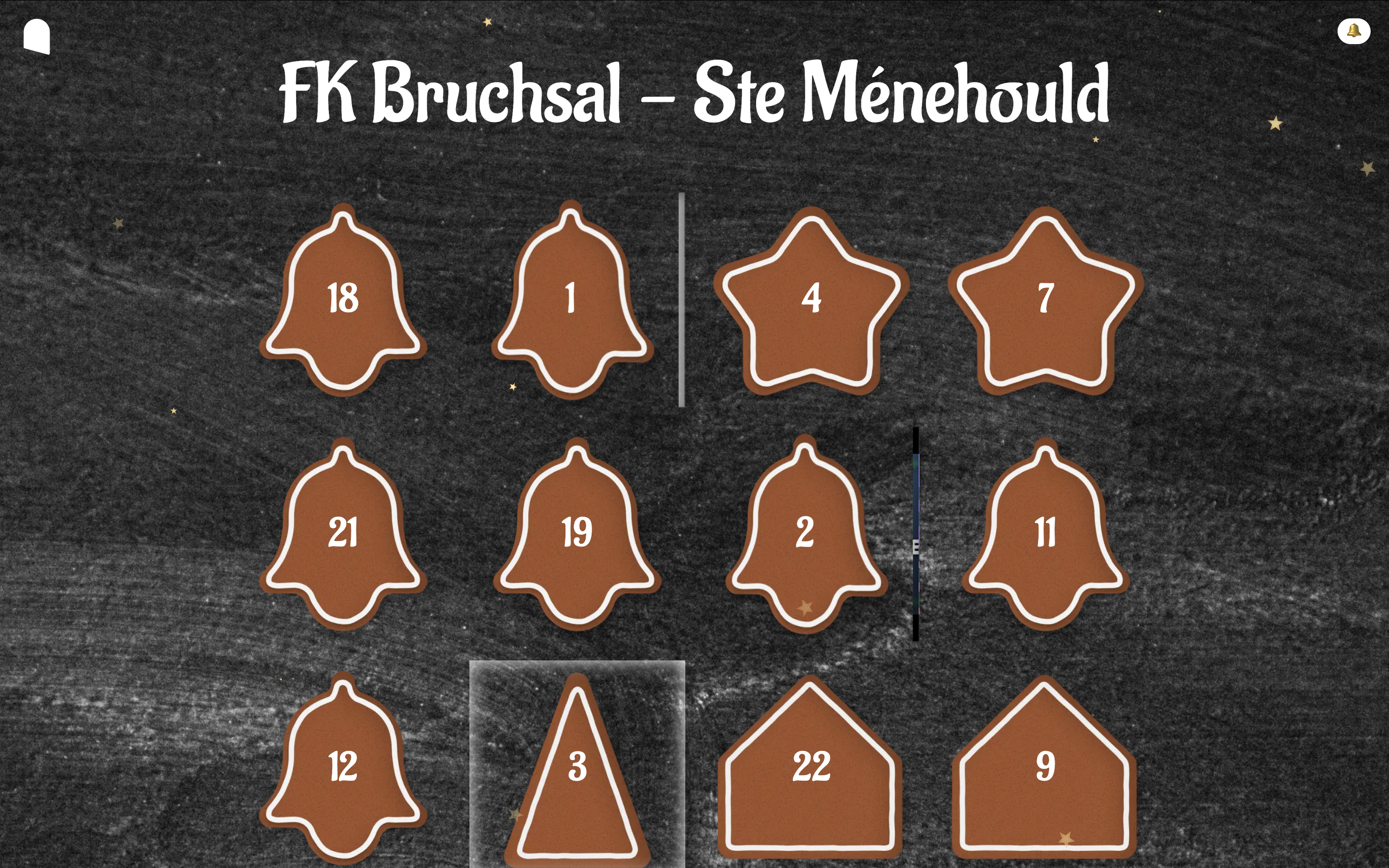 Digital Advent Calendar of the Friendship Association Bruchsal–Ste Ménehould, with a grey background and doors shaped like gingerbread bells, stars, houses, and trees, decorated with white sugar-style numbers.